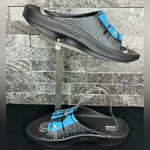 OOFOS | Shoes | Limited Edition Oofos Bauer Skeleton Hockey  display picture 1
